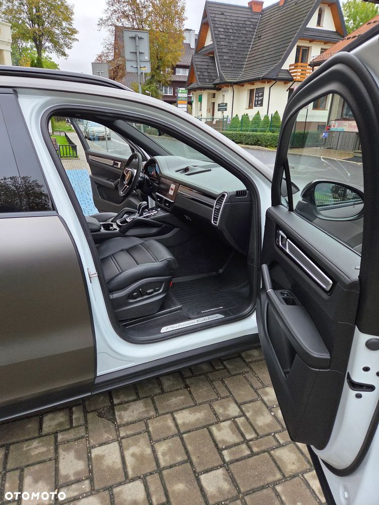 Porsche Cayenne E-Hybrid Platinum Edition - 17