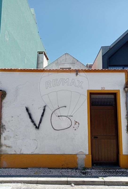 Moradia T2 para venda - Grande imagem: 2/4