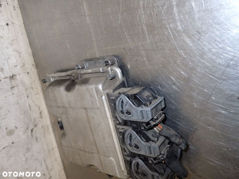 KOMPUTER SILNIKA RENAULT TRAFIC II 1.9 8200204836  0281010632 - 3