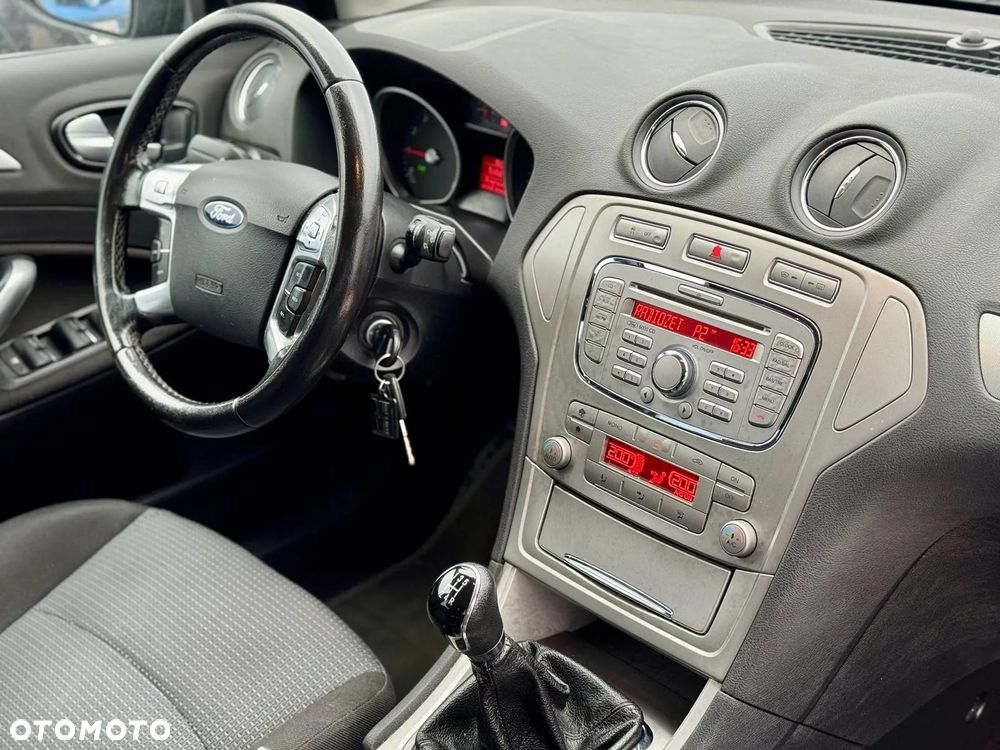 Ford Mondeo 2.0 FF Platinium X Plus (Titanium) - 32