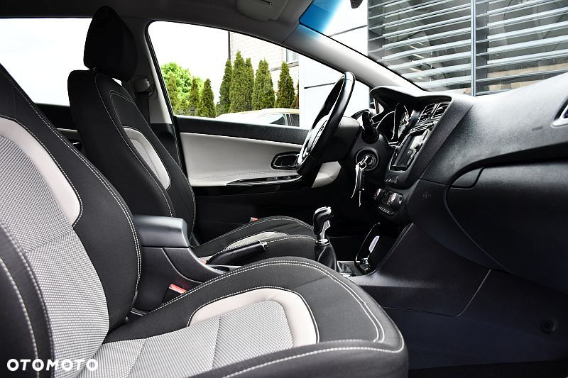 Kia Ceed 1.6 GDI Platinum Edition - 7