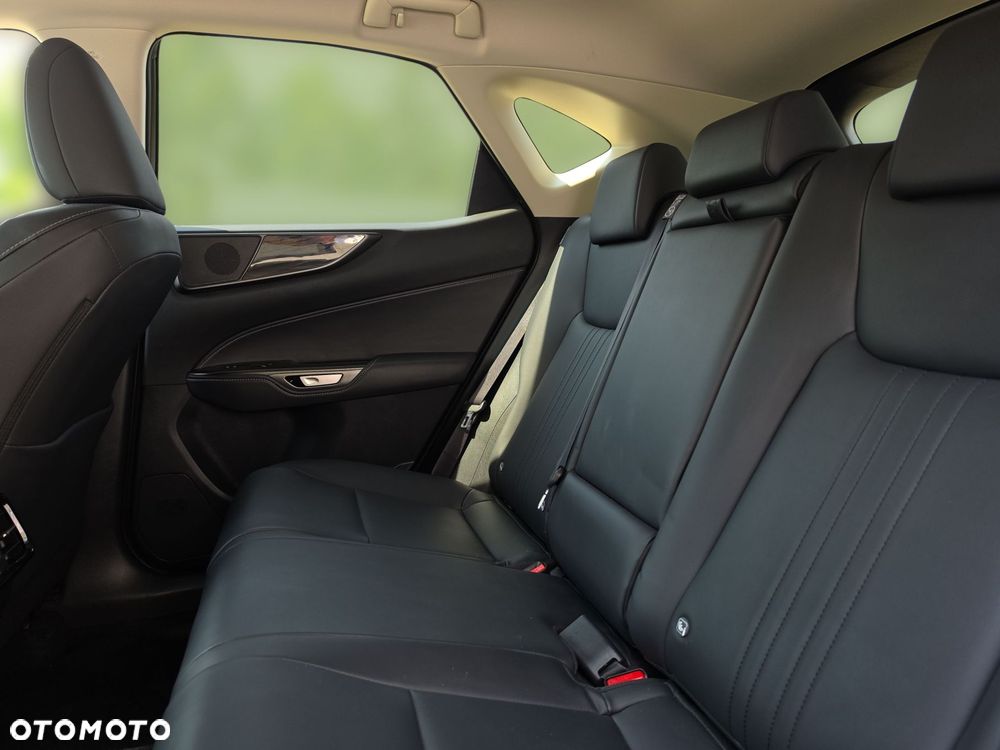Lexus NX 350h Prestige AWD - 27