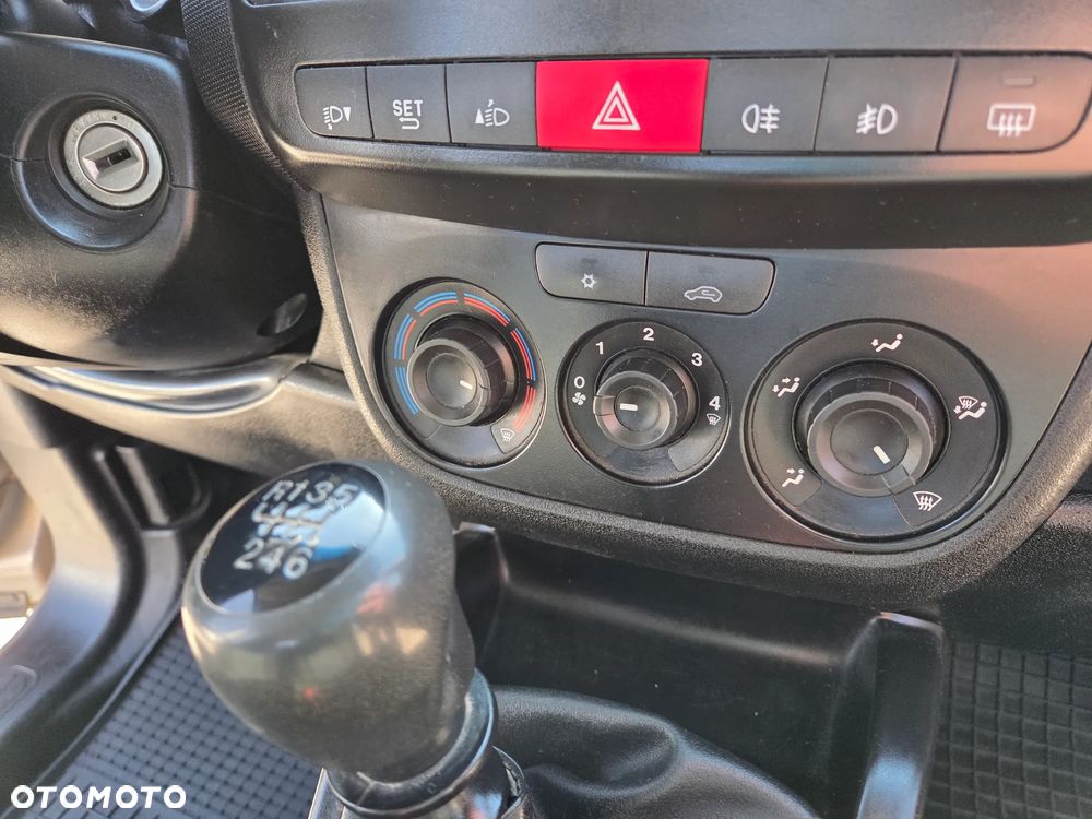 Opel Combo 1.6 CDTI Enjoy - 28