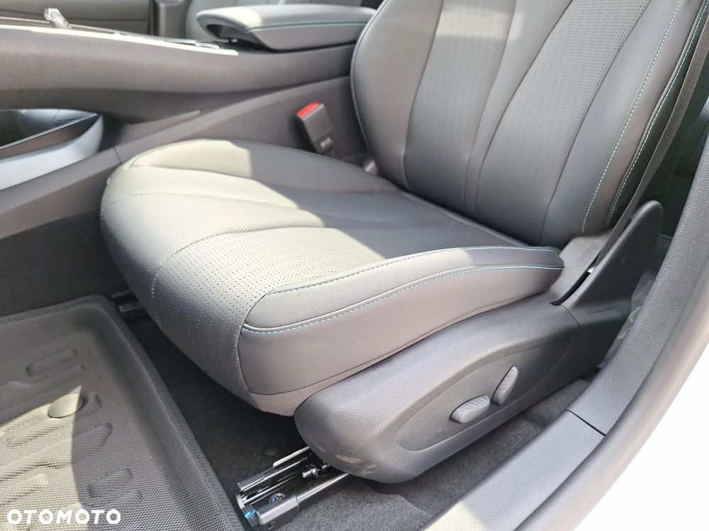 BYD Seal 5 - 12