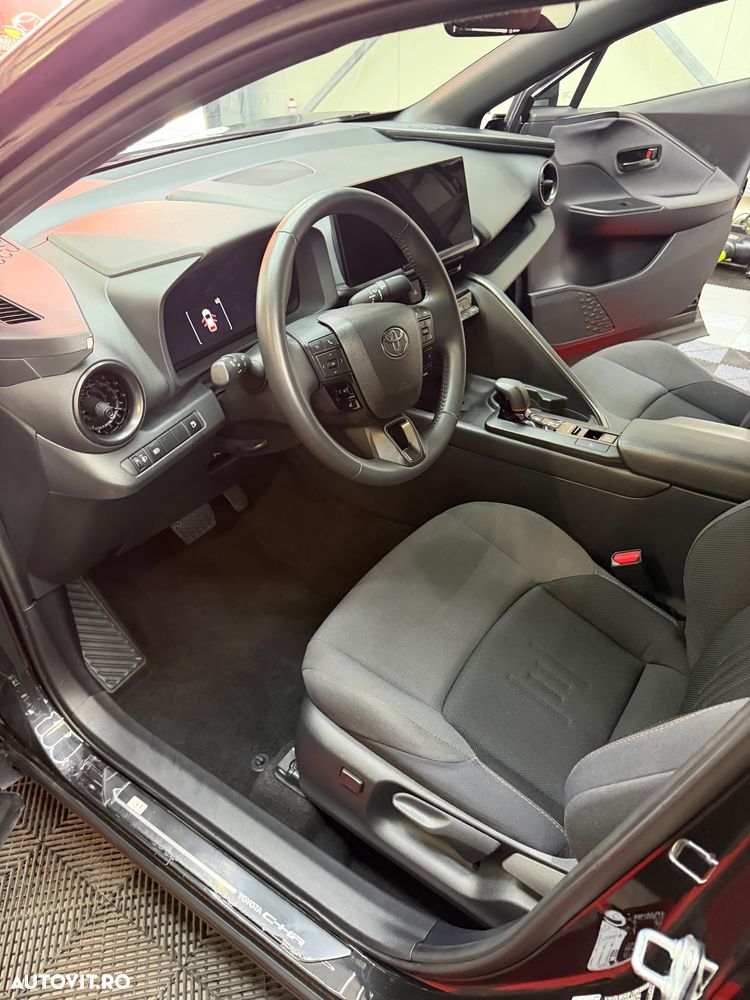 Toyota C-HR - 11