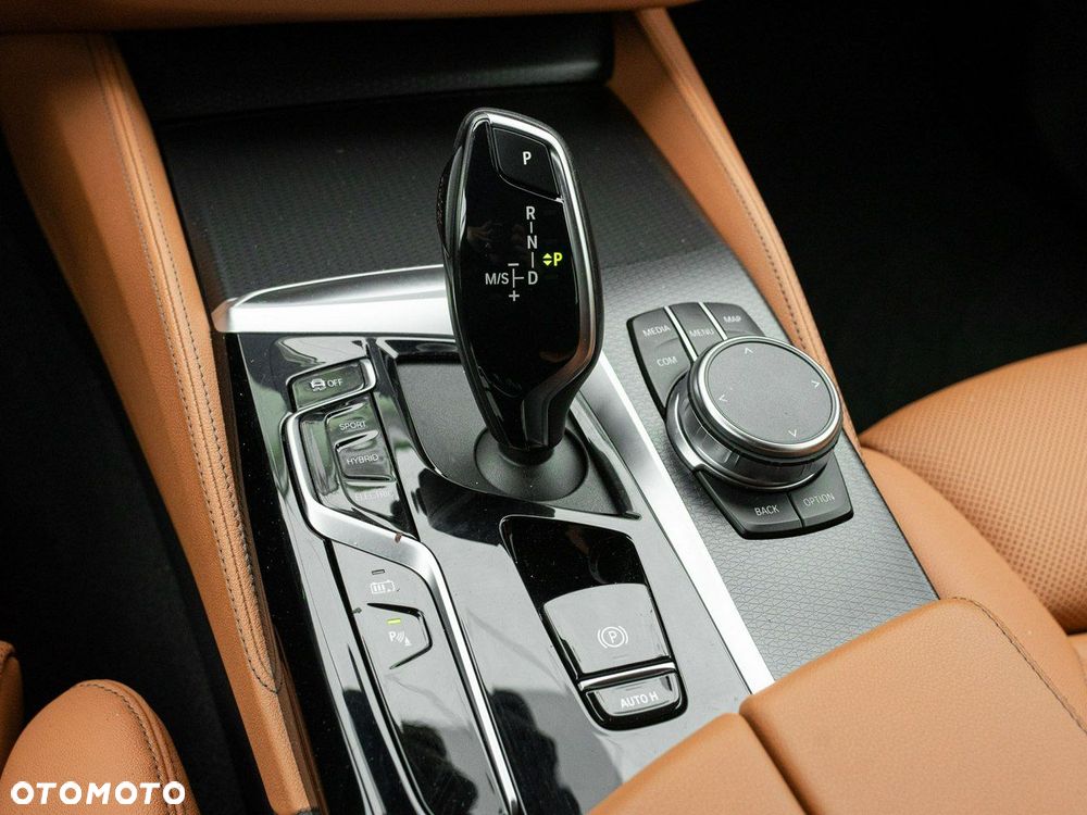 BMW Seria 5 - 16