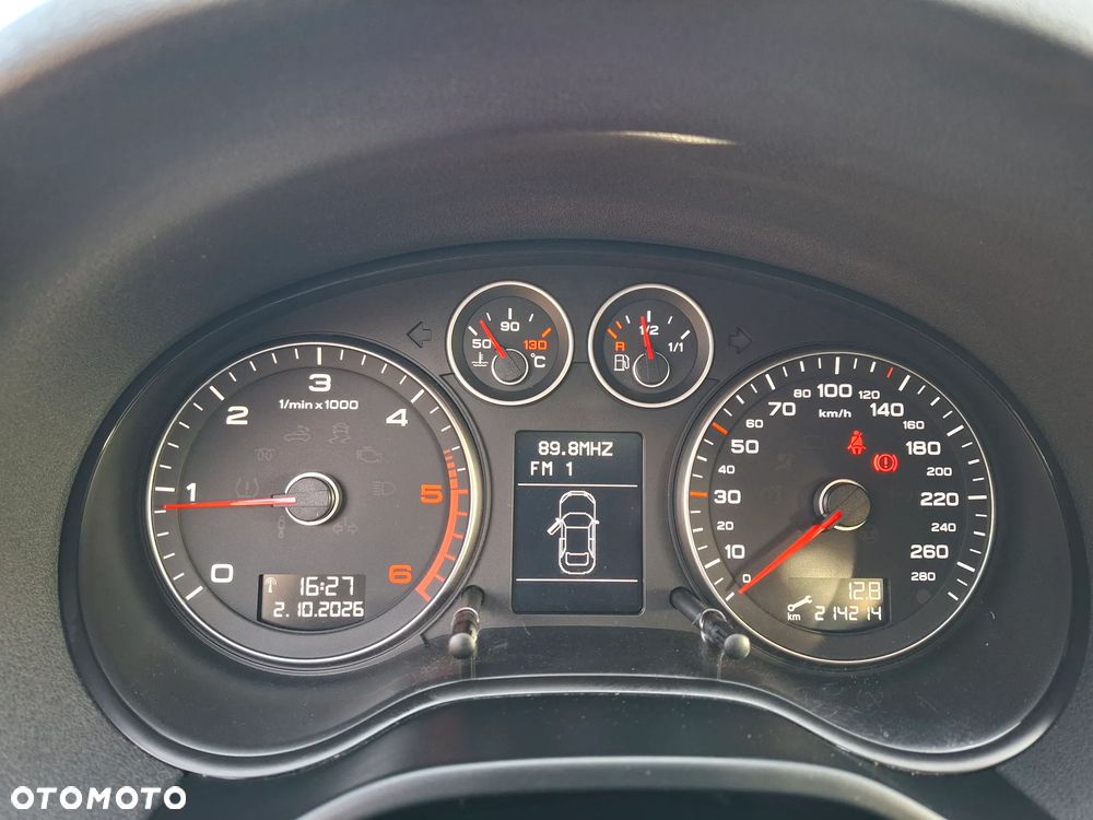 Audi A3 Sportback 1.6 TDI DPF S line Sportpaket - 27