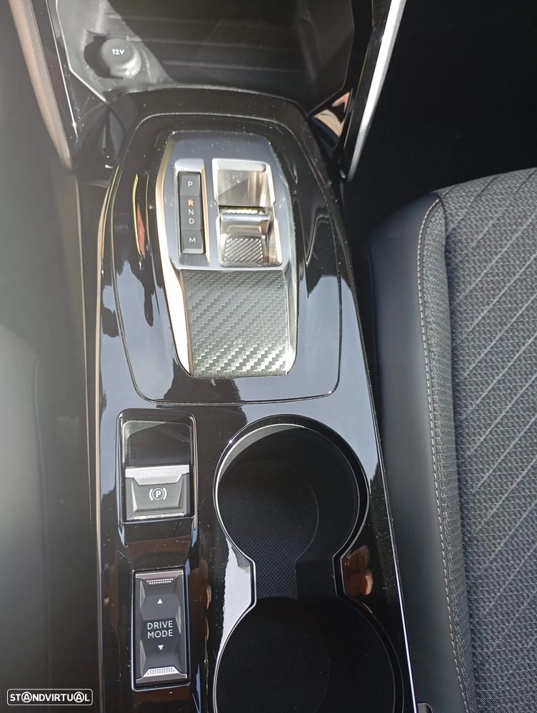 Peugeot 2008 1.2 Hybrid Allure e-DCS6 - 8