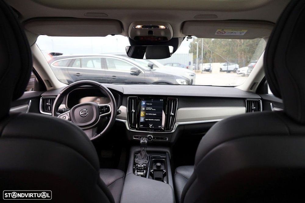 Volvo V90 2.0 D4 Momentum Plus Geartronic - 22