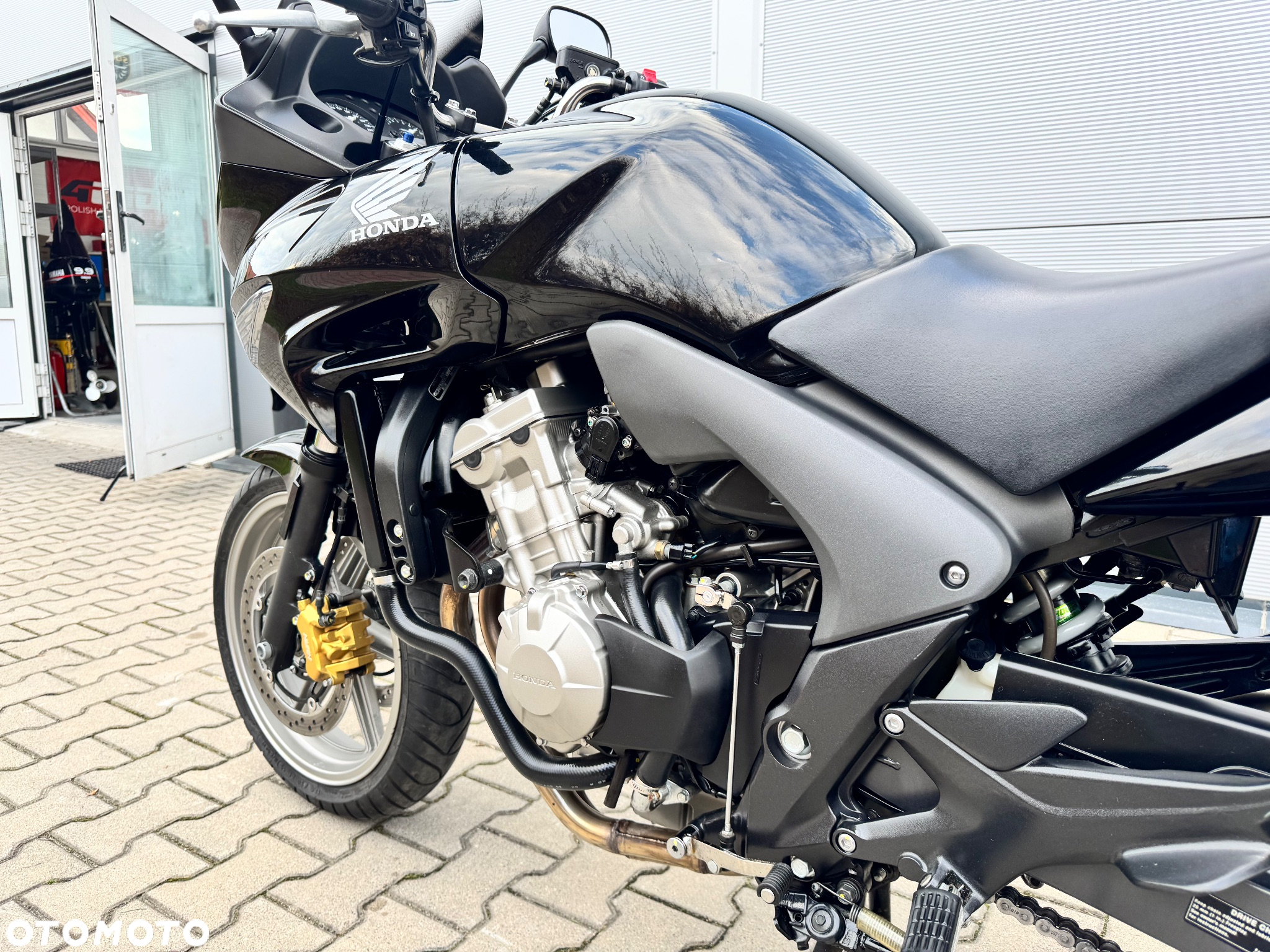 Honda CBF - 3