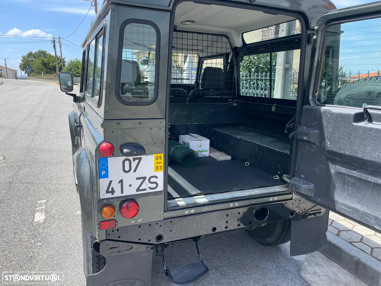 Land Rover Defender 90 SW 2.5 Td5 SE - 8