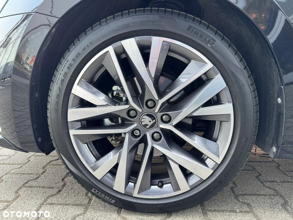 Skoda Octavia 2.0 TDI Sportline DSG - 11