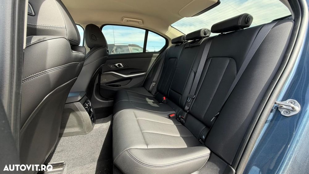 BMW Seria 3 318d Aut. - 14