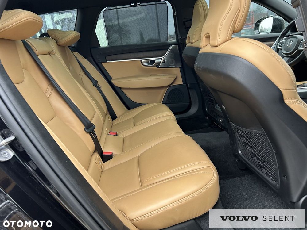 Volvo V90 Cross Country - 25