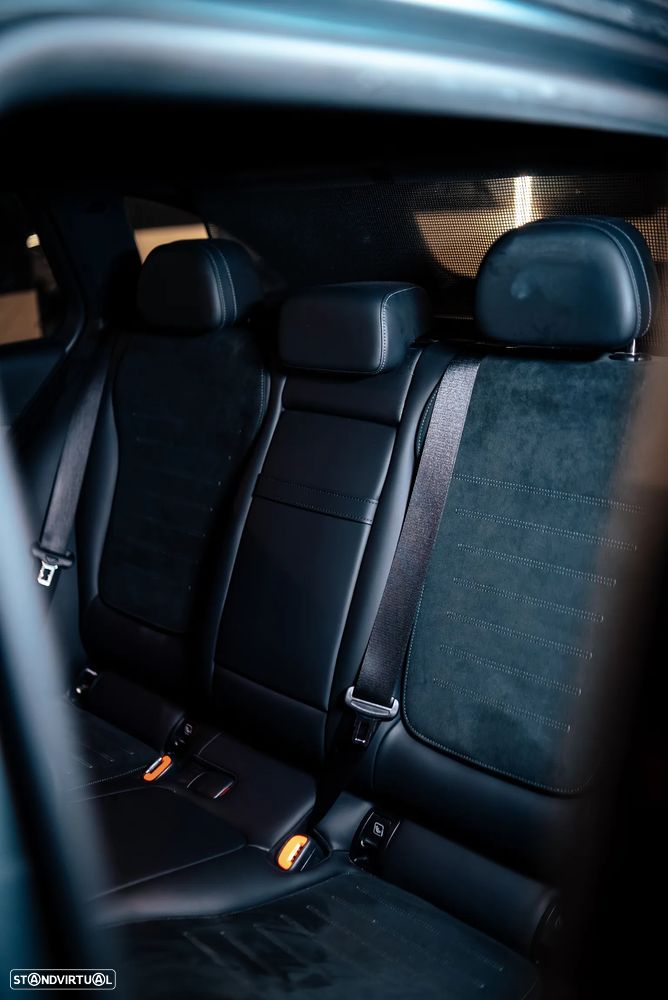 Mercedes-Benz C 300 e AMG Line - 11