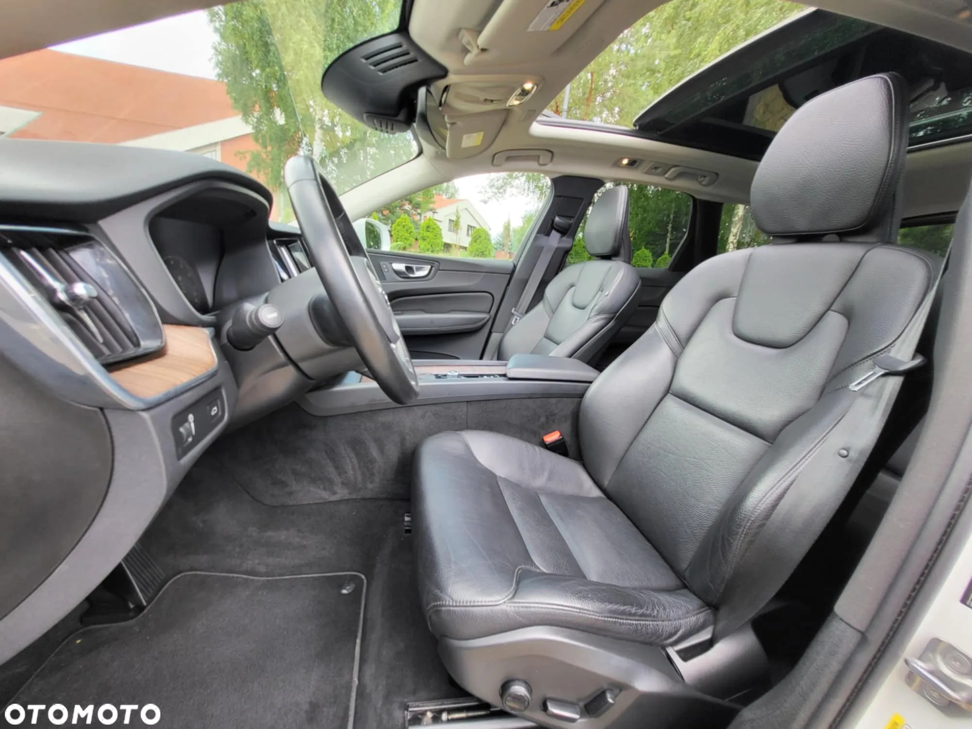 Volvo XC 60 T5 Momentum Pro - 8