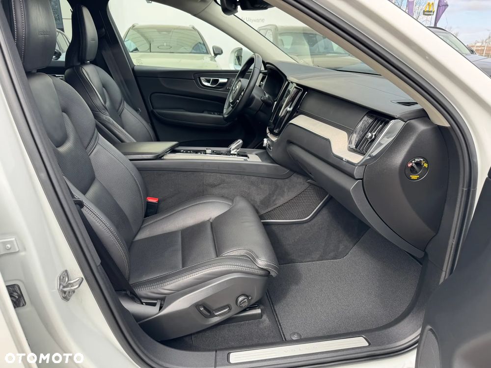 Volvo XC 60 B4 D AWD Inscription - 10
