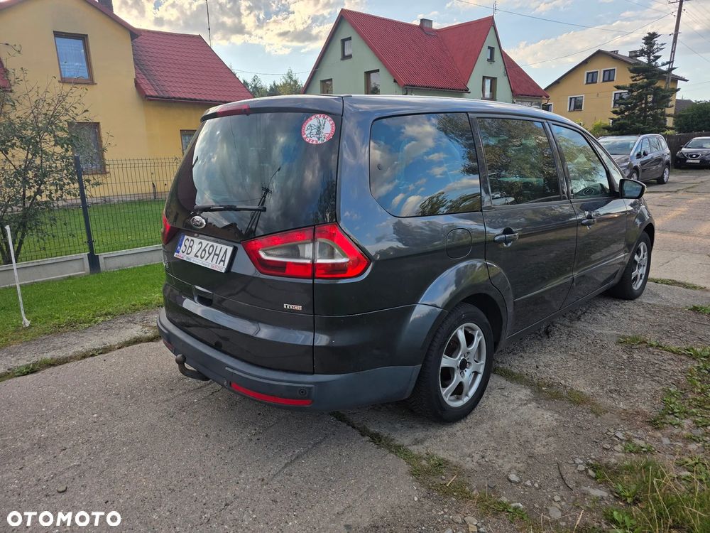Ford Galaxy - 4