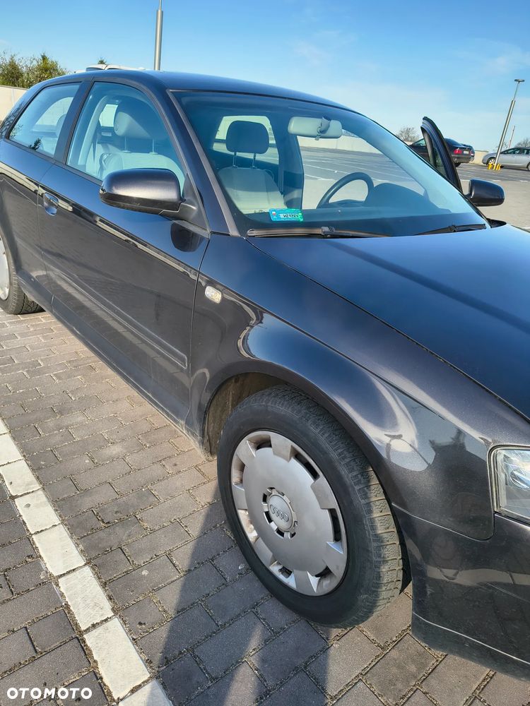 Audi A3 3-drzwiowe 1.6 Attraction - 4