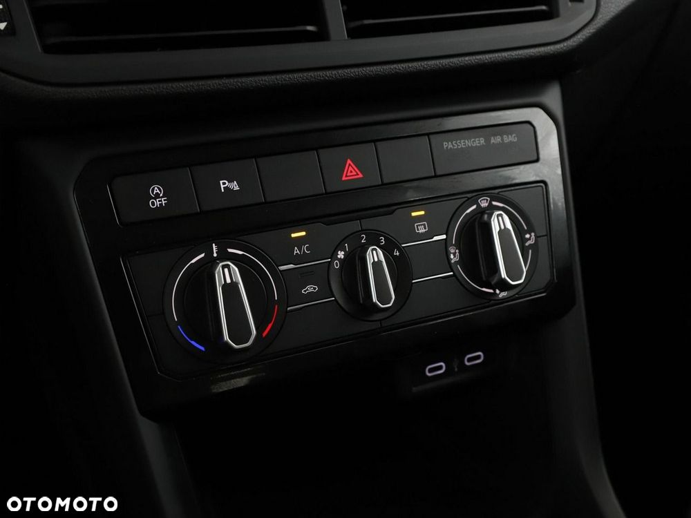 Volkswagen T-Cross 1.0 TSI Style DSG - 29