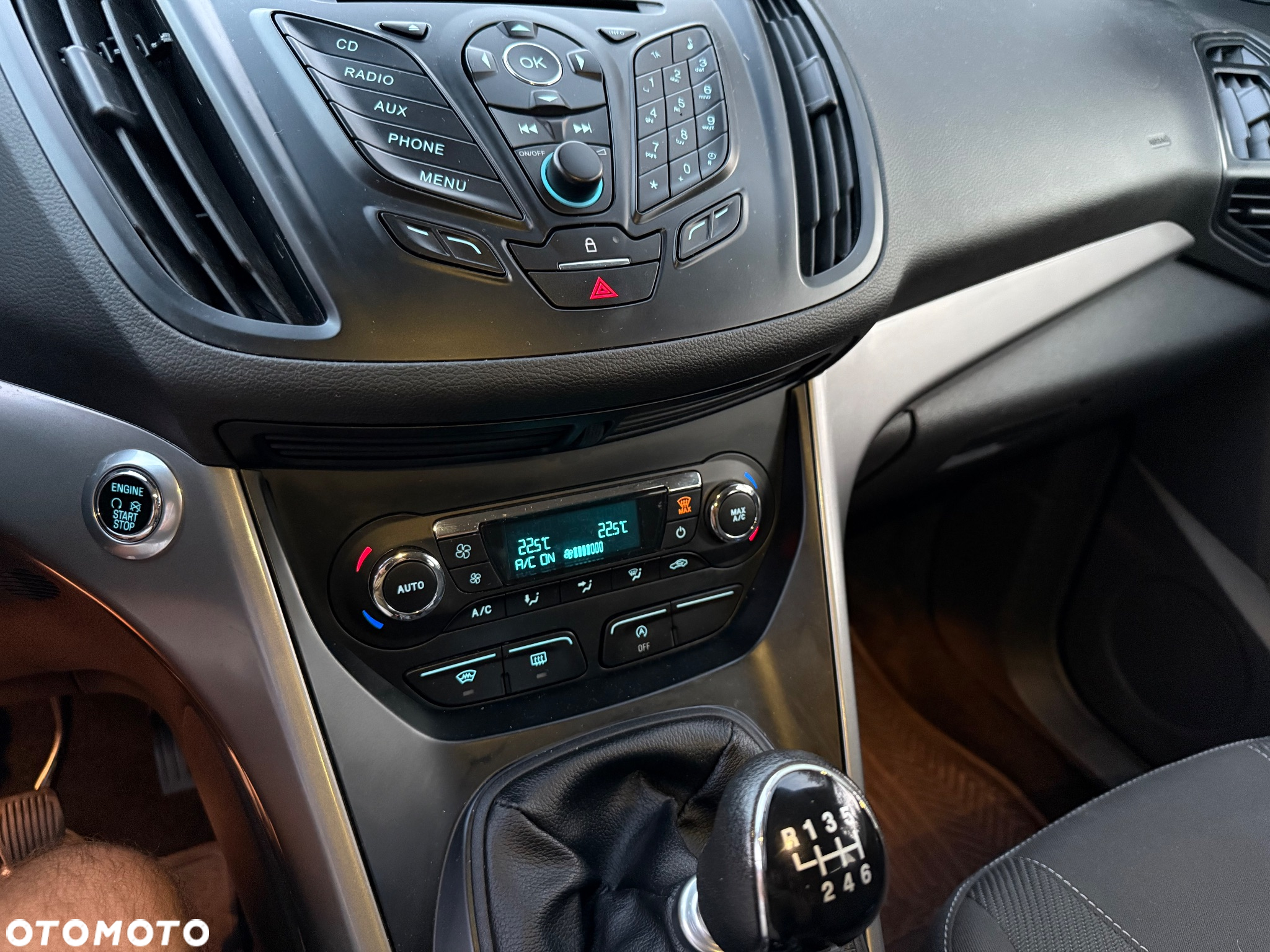 Ford Kuga - 10