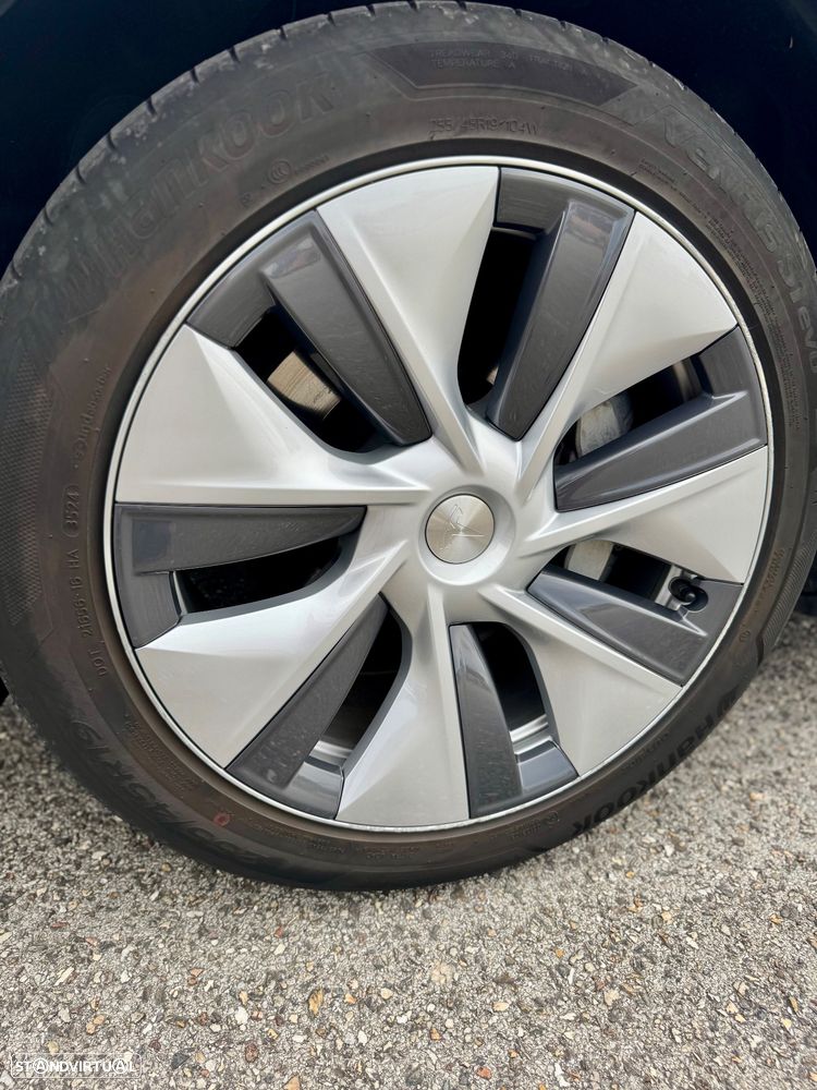 Tesla Model Y RWD - 11