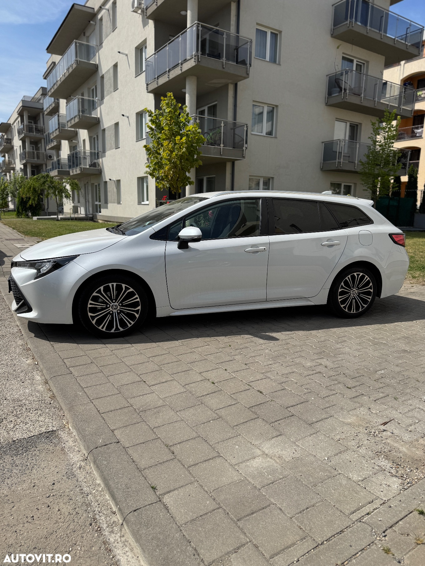 Toyota Corolla 1.8 HSD Business - 7