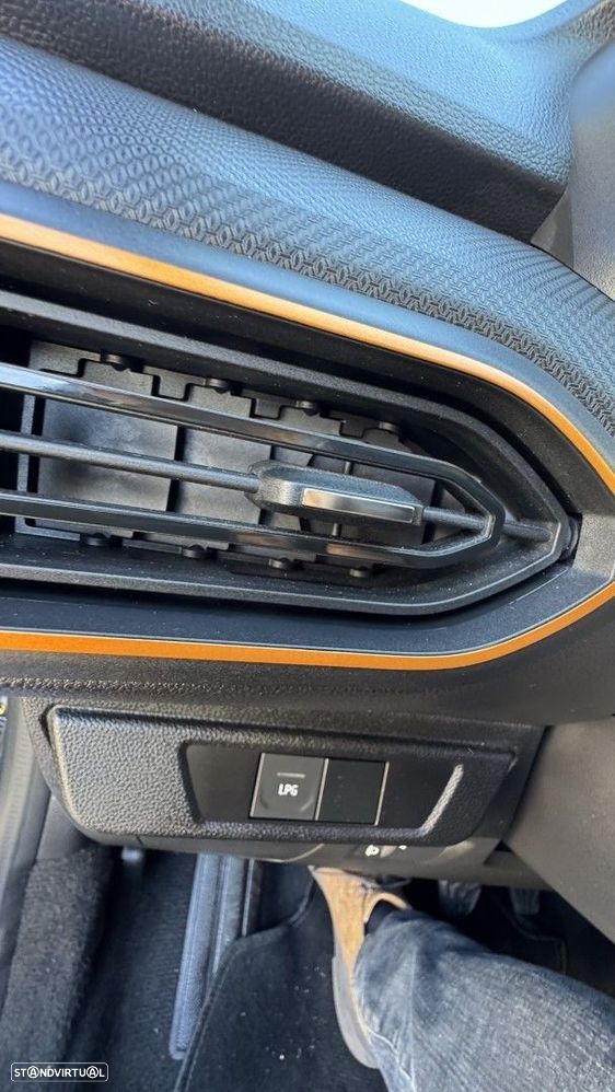 Dacia Sandero 1.0 ECO-G Essential Bi-Fuel - 13