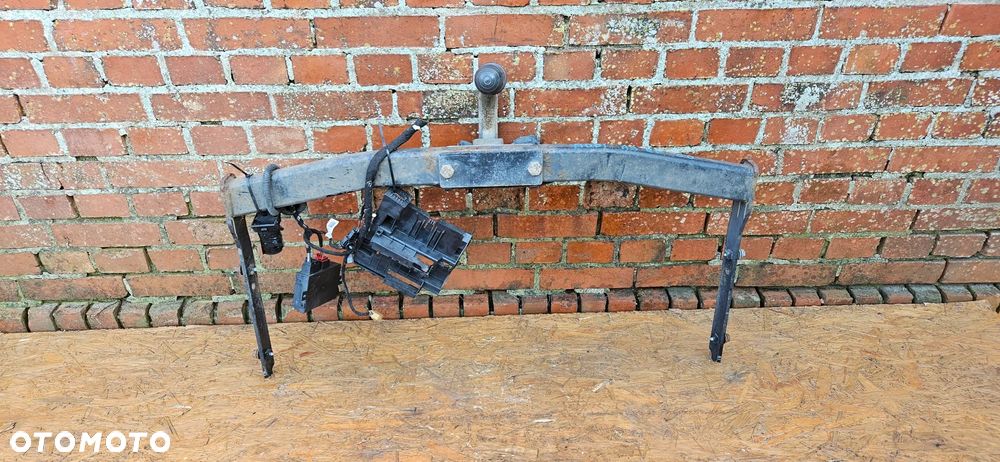 Audi A3 8P HB Kompletny hak holowniczy Sterownik haka 8P4800491A 8P0907383 - 1