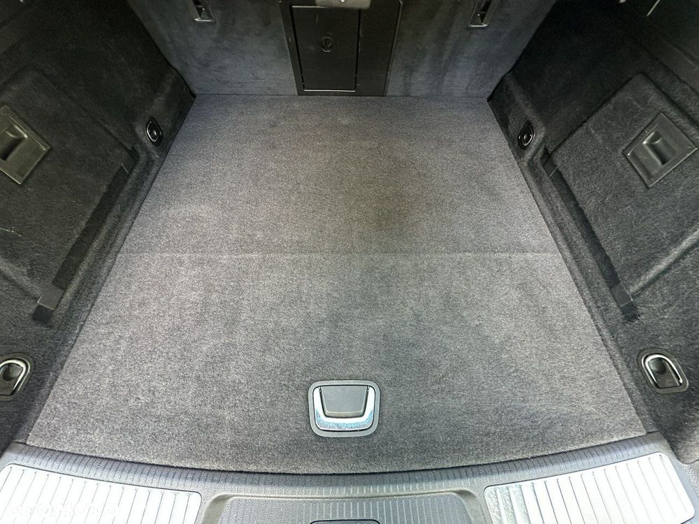 Opel Insignia - 25
