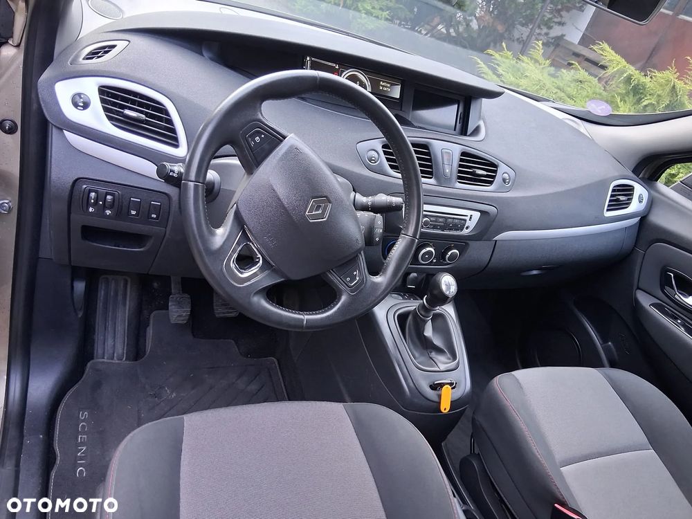 Renault Scenic ENERGY TCe 115 LIFE - 11