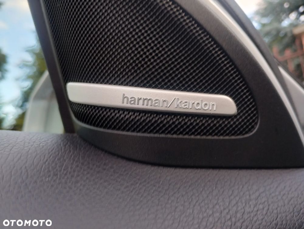 Mercedes-Benz GLA 250 4-Matic AMG Line - 36
