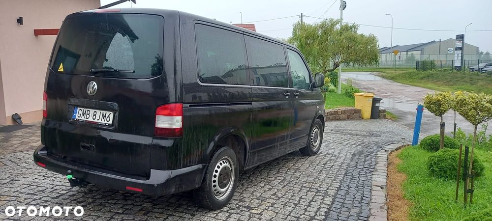 Volkswagen Caravelle - 4