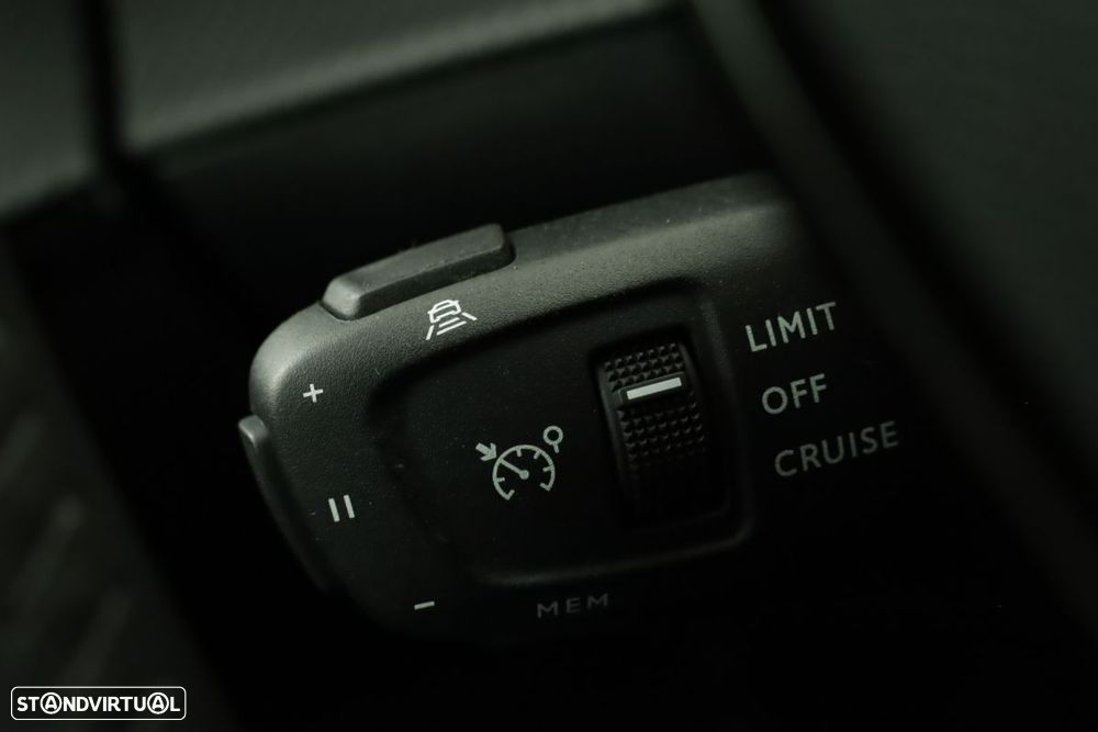 Peugeot 208 1.2 PureTech Allure - 18