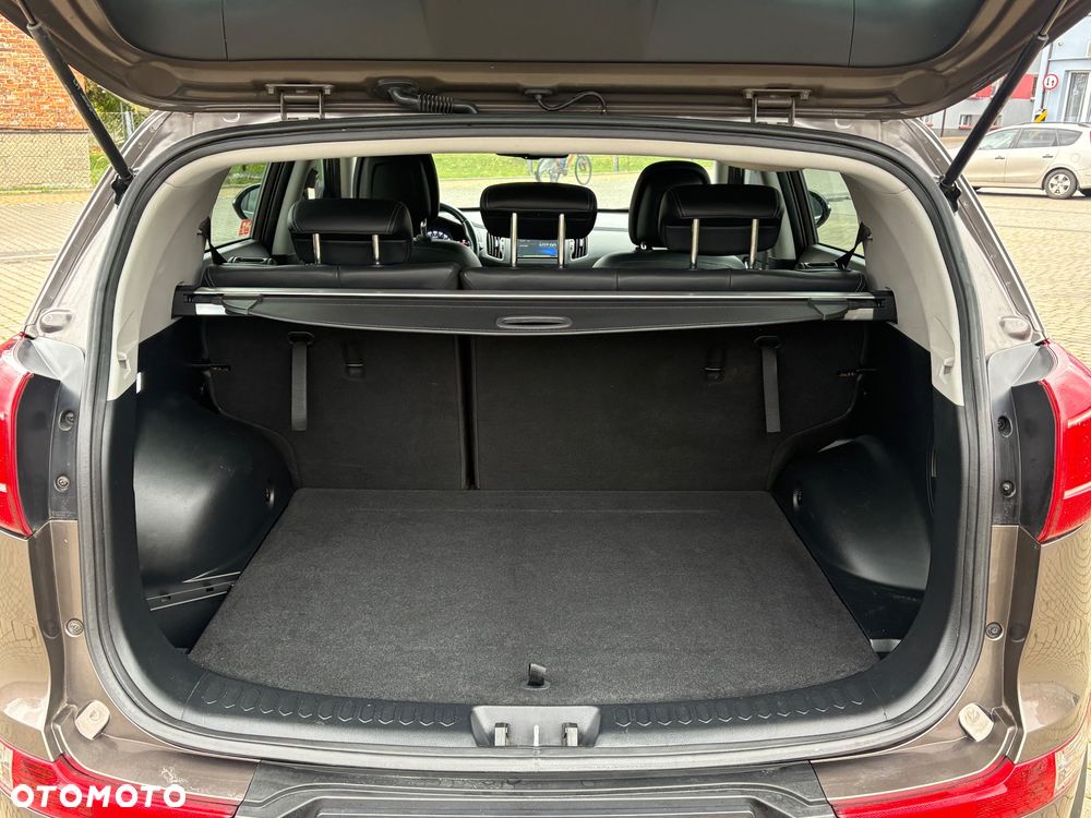 Kia Sportage 2.0 CRDI XL - 13