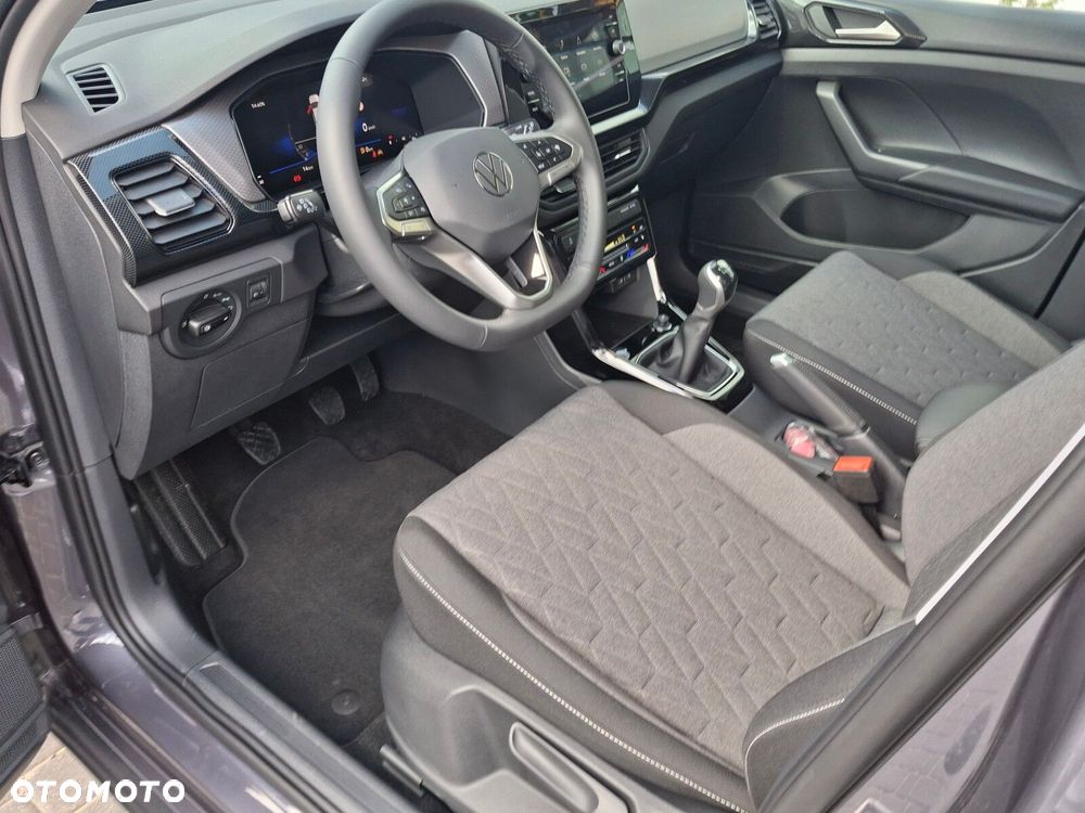 Volkswagen T-Cross - 12