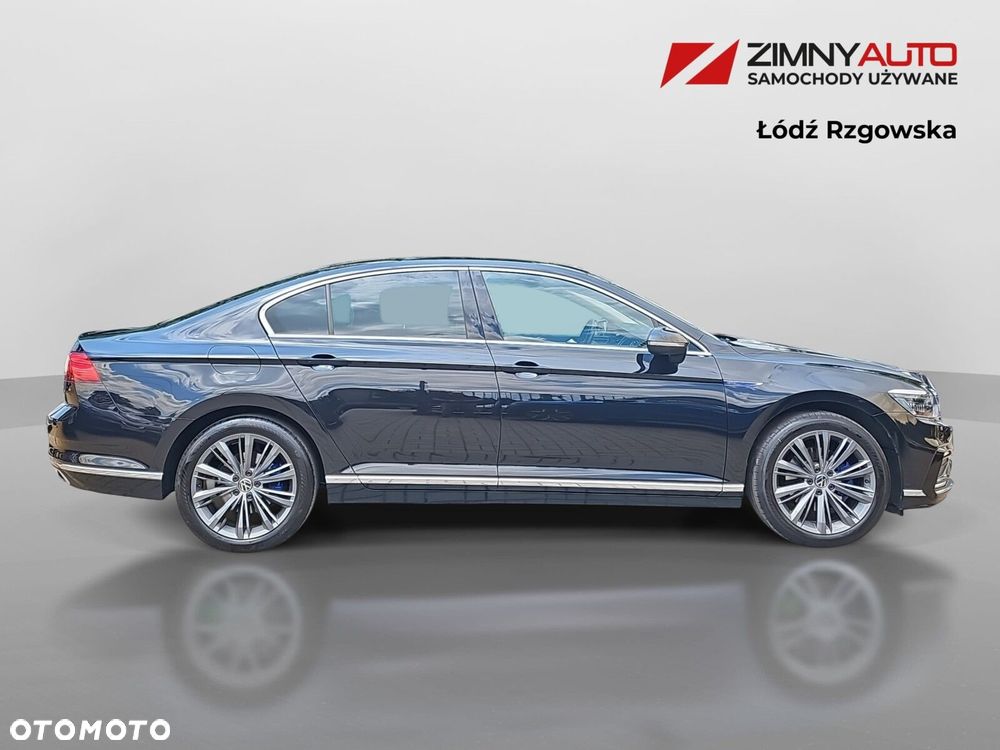 Volkswagen Passat - 11