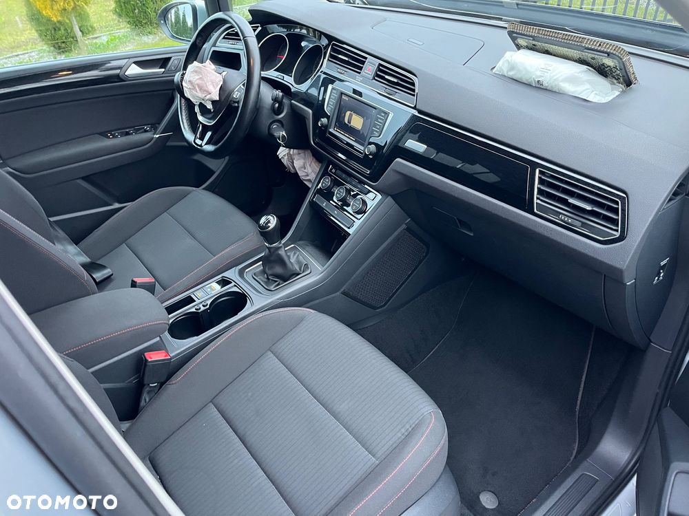 Volkswagen Touran 1.6 TDI SCR BlueMotion Technology Comfortline - 18