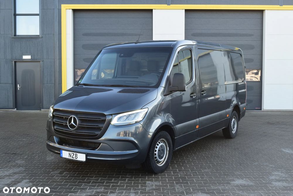 Mercedes-Benz Sprinter 319 V6 3.0 LED*Navi*Distronic*Webasto