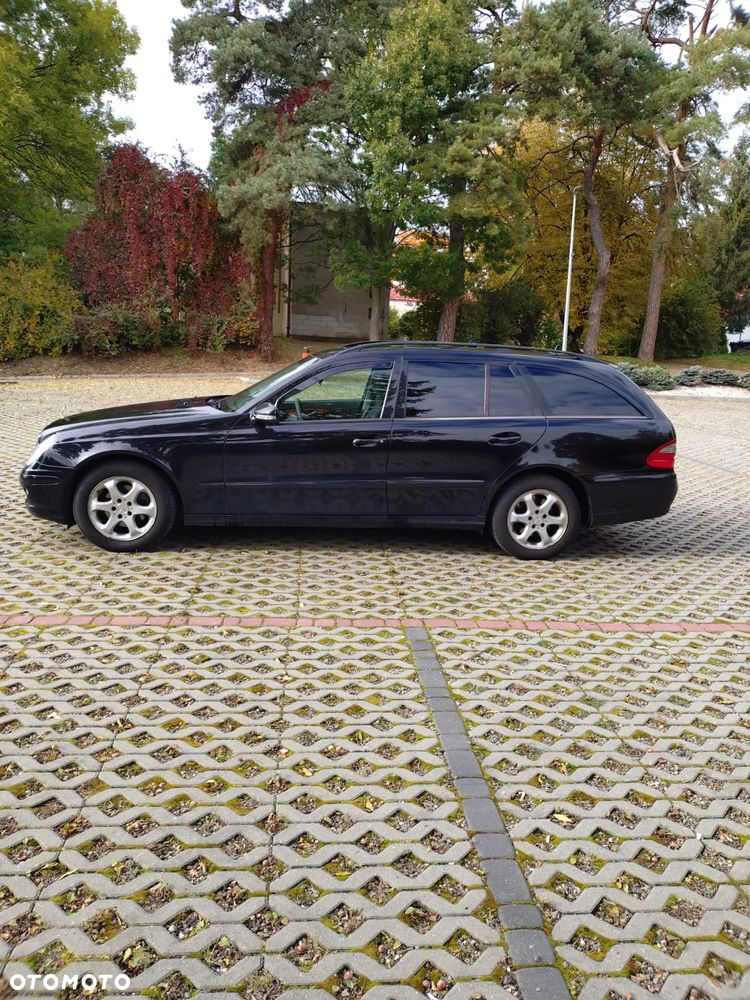 Mercedes-Benz Klasa E 200 T Kompressor Automatik Classic - 4