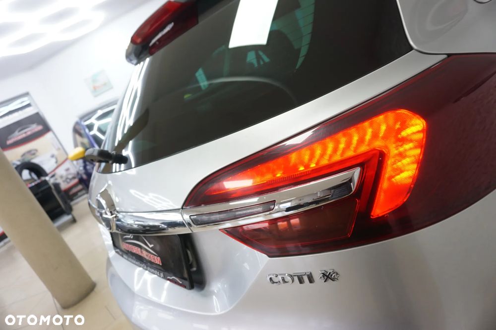 Opel Insignia 2.0 CDTI 4x4 ecoFLEX - 16