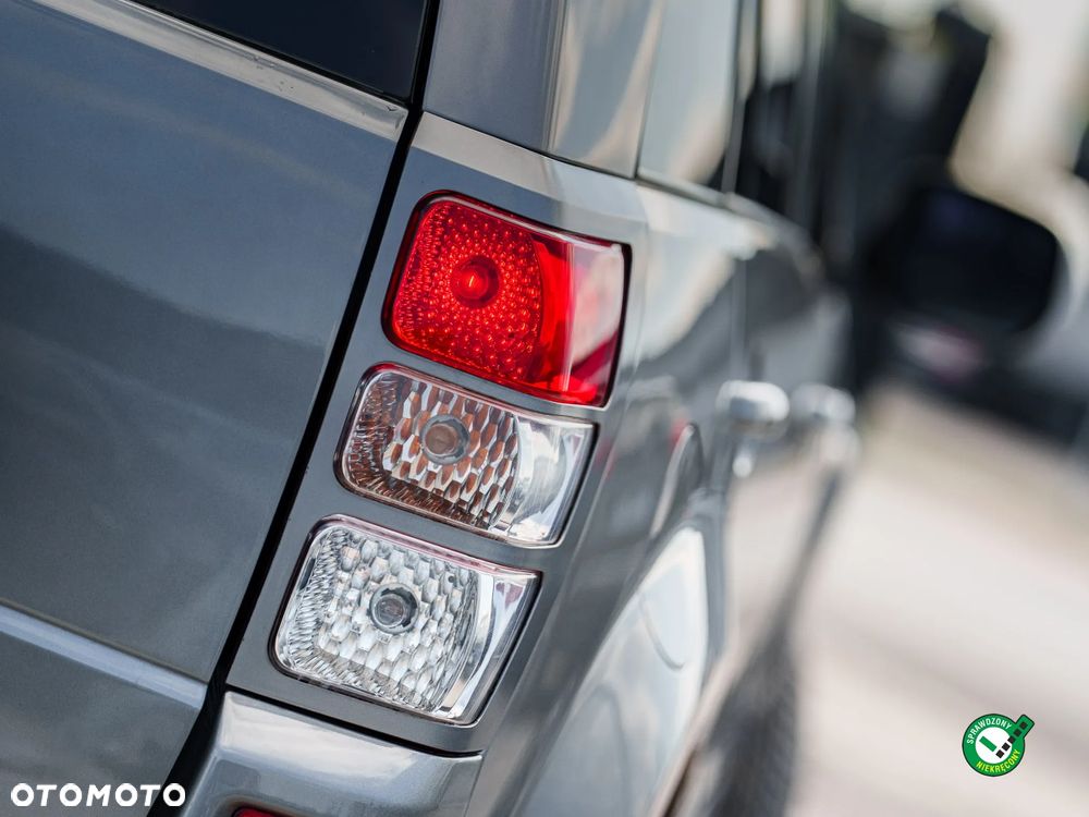 Suzuki Grand Vitara 2.0 Comfort + Family - 12