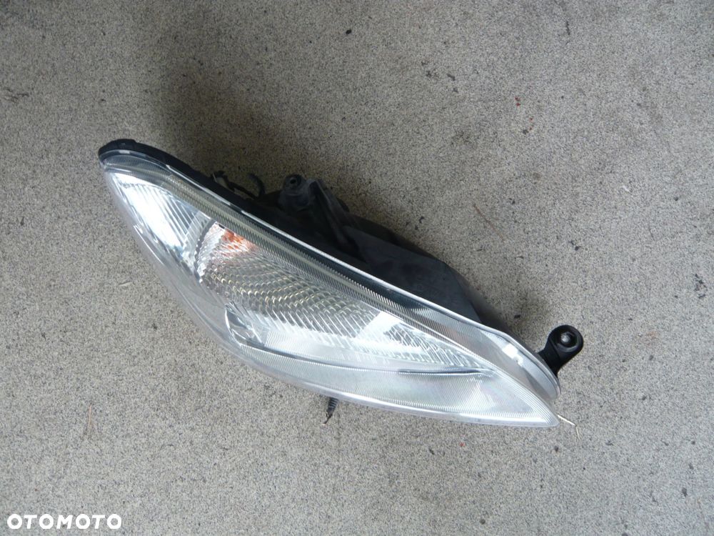reflektor lampa prawa przód skoda fabia roomster lift - 2