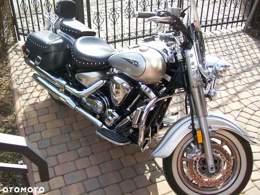 Yamaha Road Star - 1