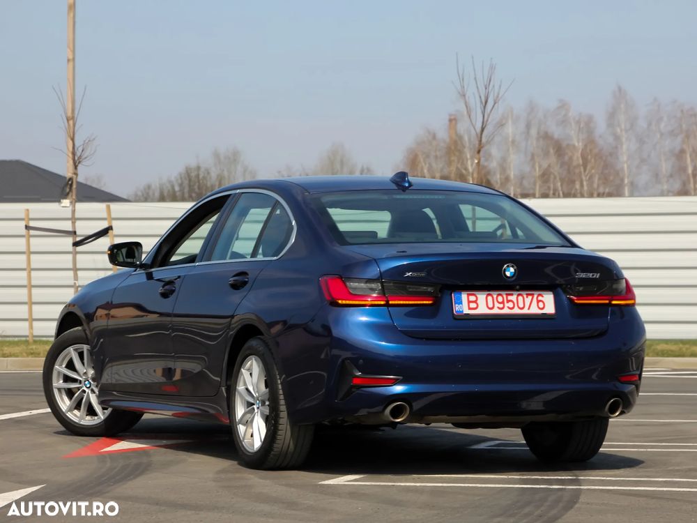 BMW Seria 3 320i xDrive Aut. - 4