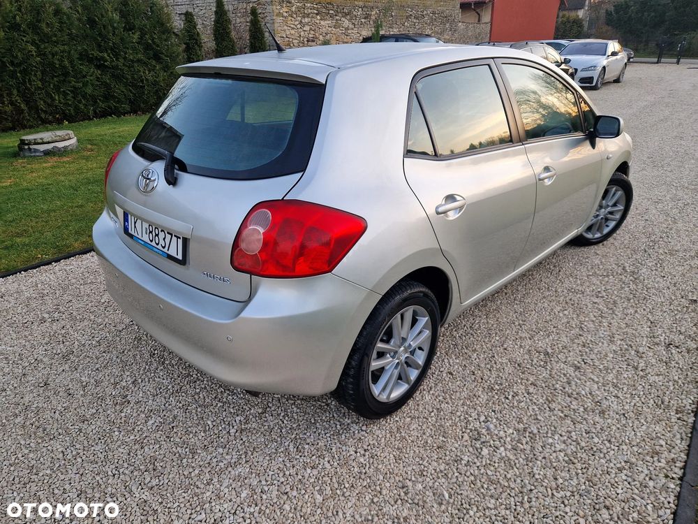 Toyota Auris 1.6 VVT-i Executive - 10
