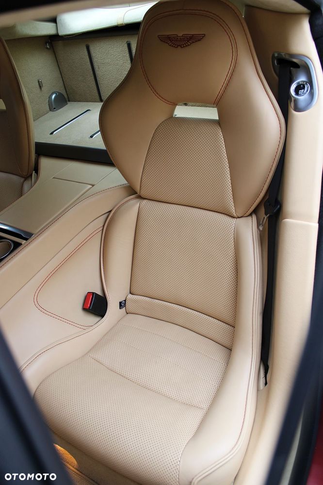 Aston Martin Rapide S - 10