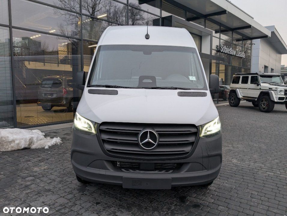 Mercedes-Benz Sprinter - 2