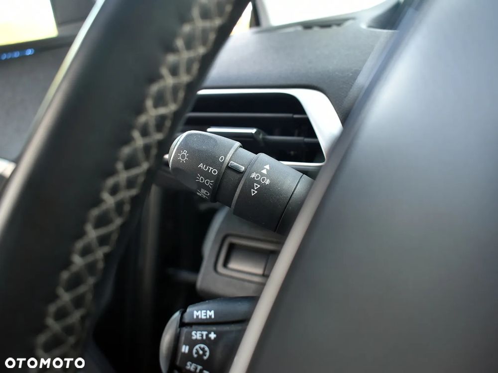 Peugeot 3008 BlueHDi 130 Stop & Start Allure - 27