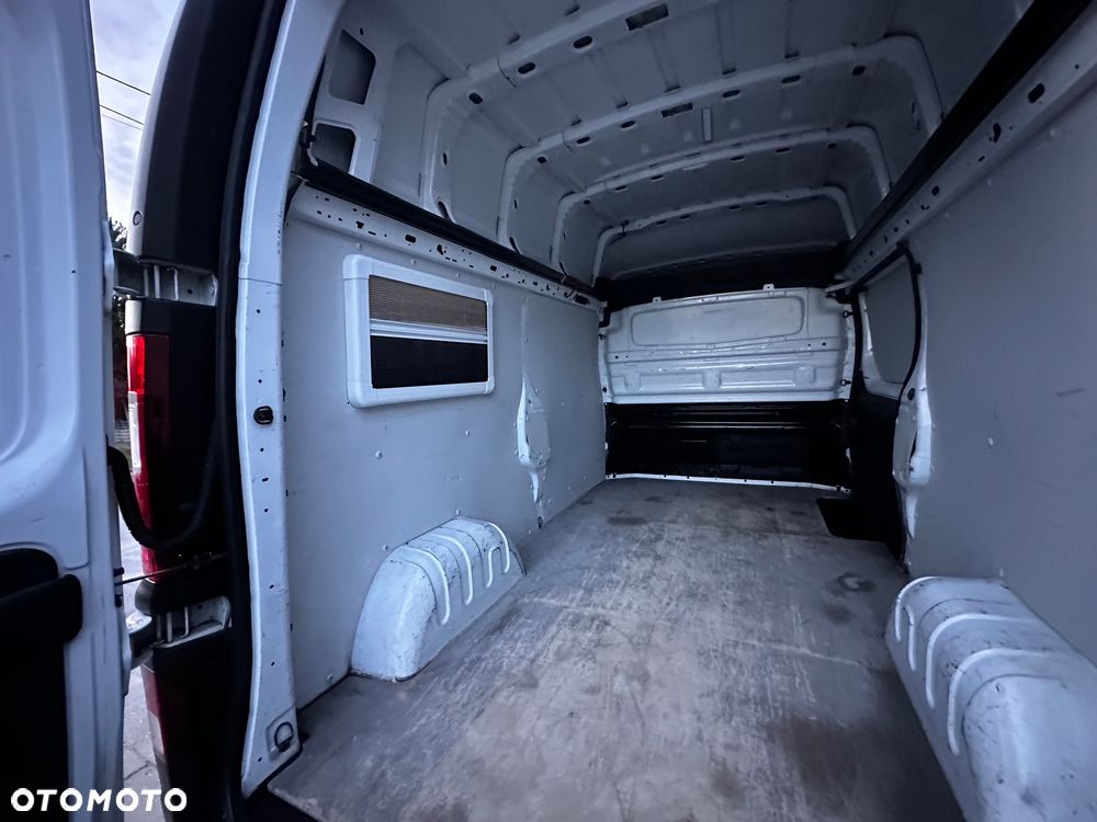 Renault Trafic - 29